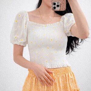 #017 | Smocked Puff Sleeve Top | White Daisy | XS/S | On/Off Shoulder